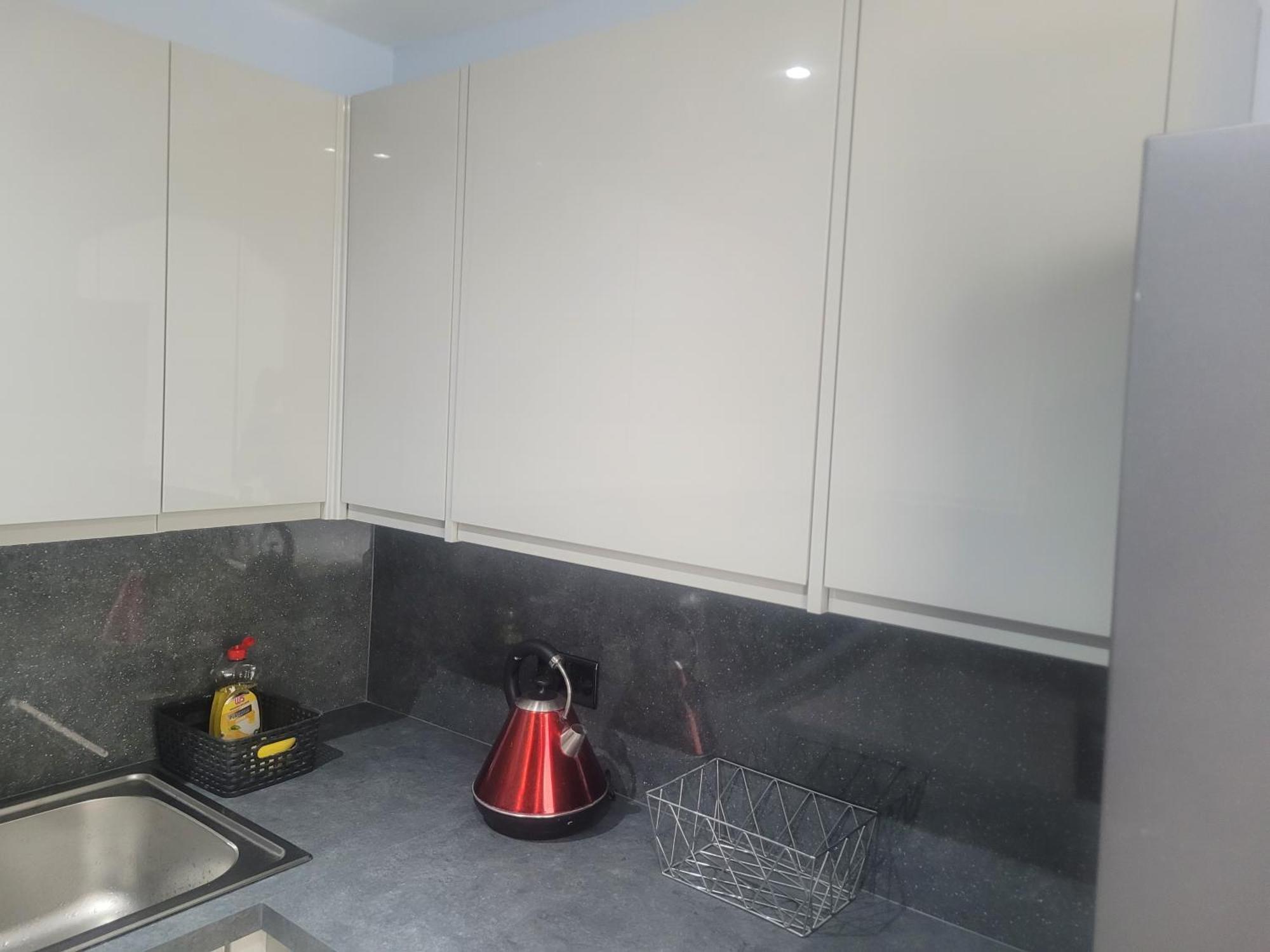 Séjour chez l'habitant Private Rm In A 2 Bed Near 4 Train Stations Londres