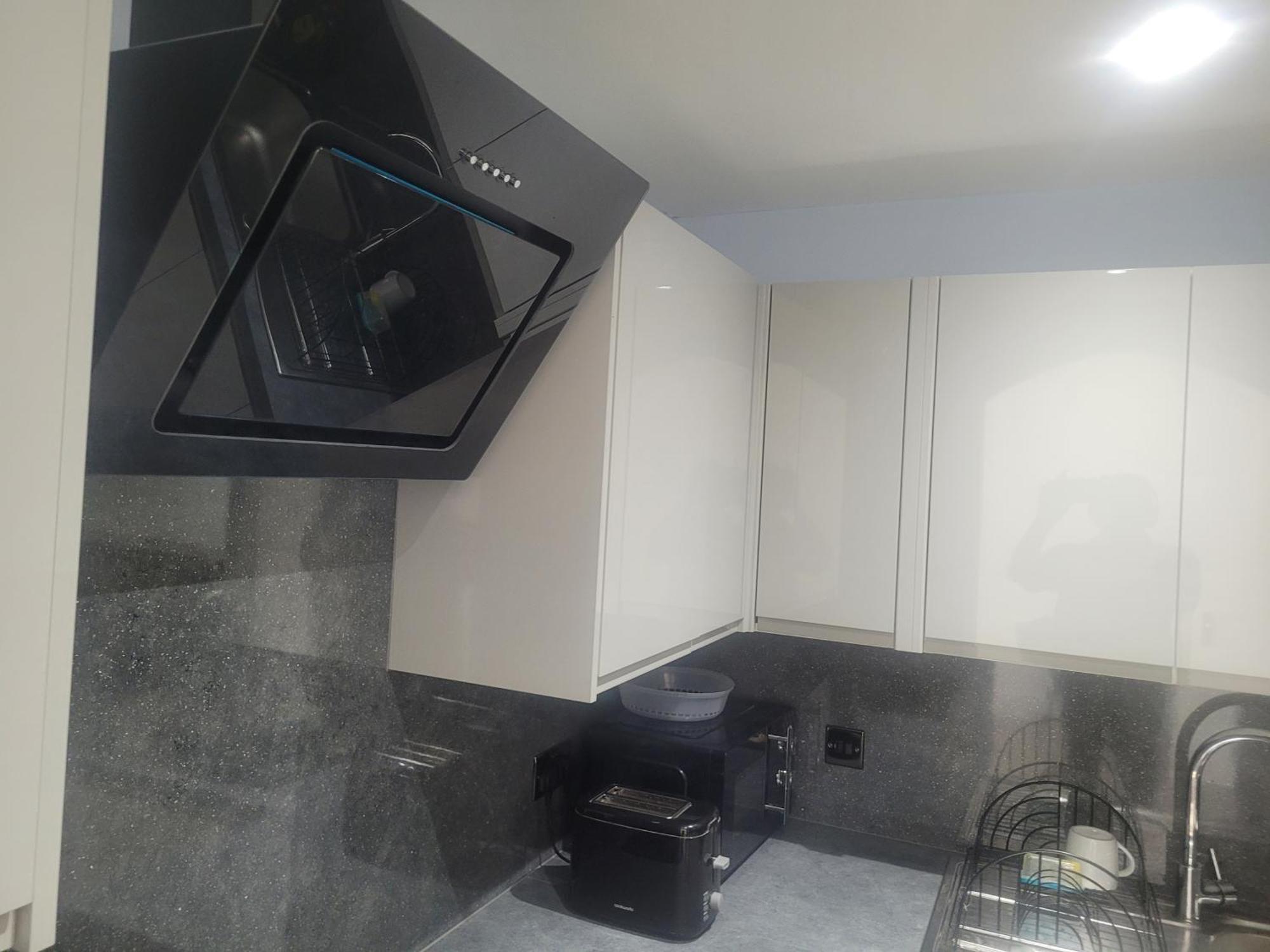 Séjour chez l'habitant Private Rm In A 2 Bed Near 4 Train Stations